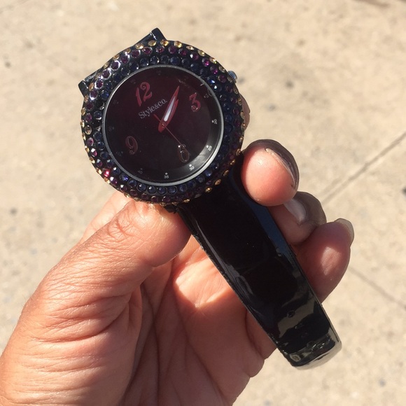 Watch - Picture 4 of 4